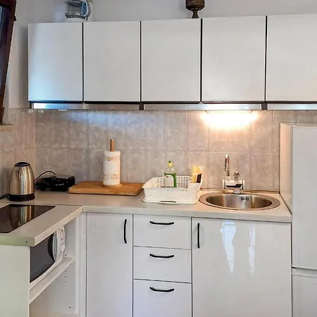 Apartman Beautiful In With Kitchen *
